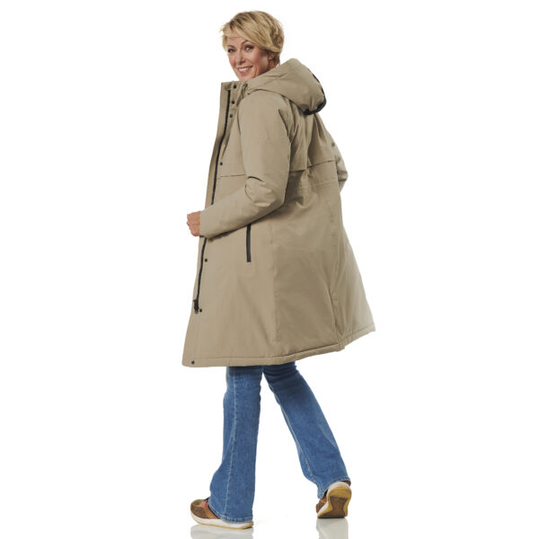 Winterjas Windsor beige achter open happy rainy days